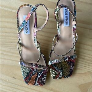 Steve Madden Red and Pink Sandals with Square Toe